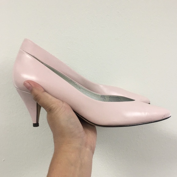 pink kitten heel pumps